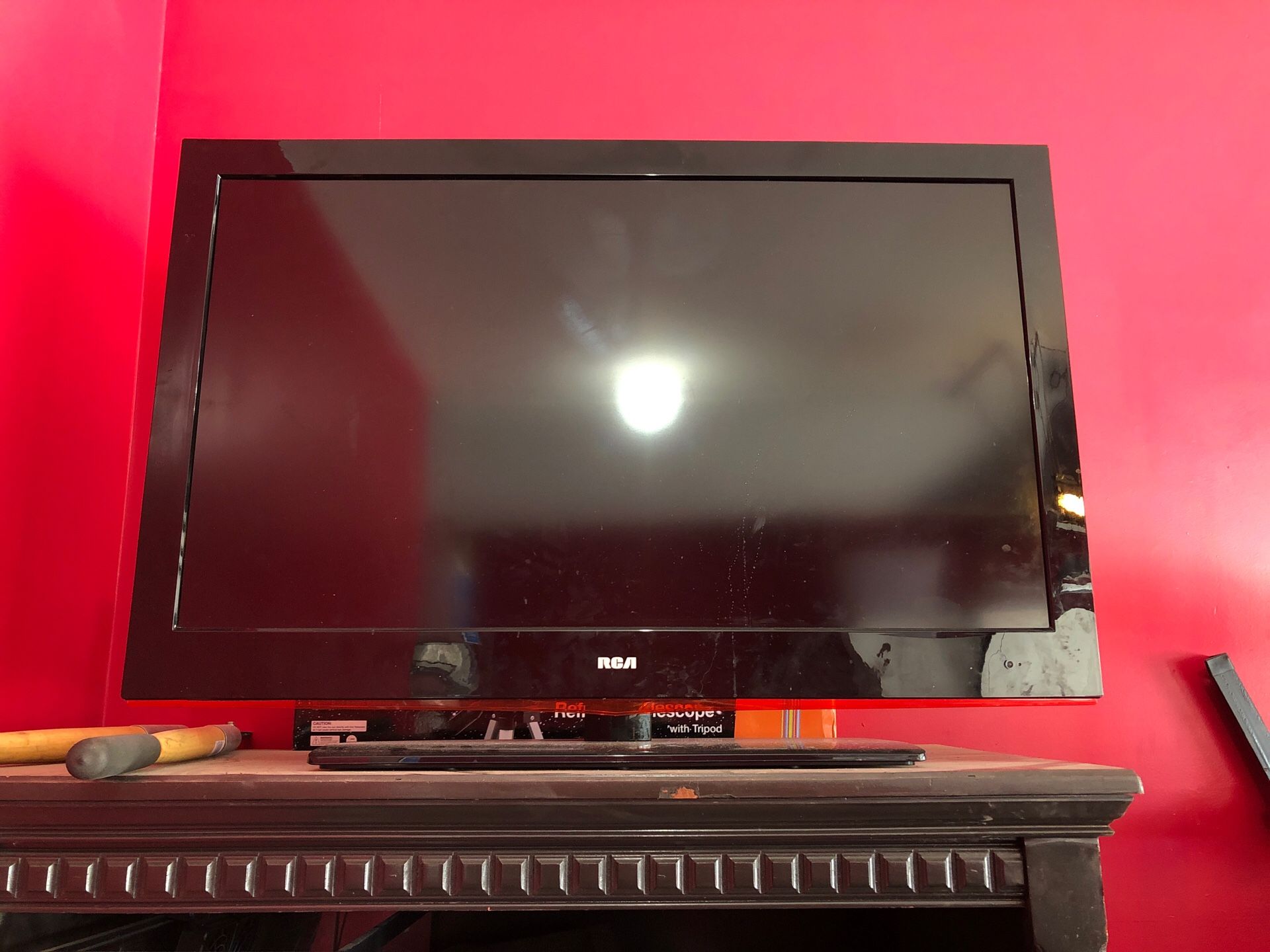 RCA 40” LCD FULL HDTV