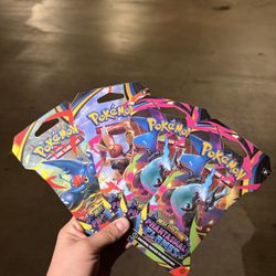 PHANTASMAL FLAMES SLEEVED BOOSTER PACKS