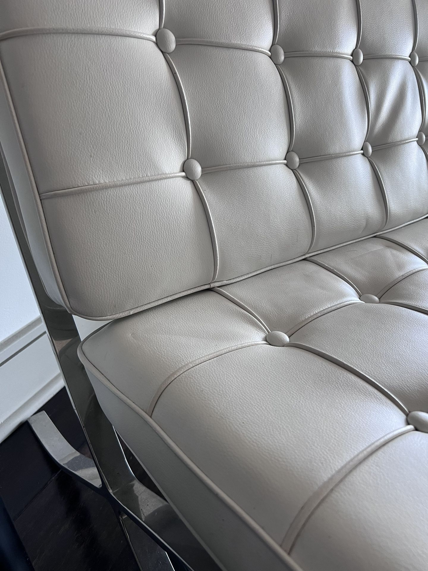 White Leather Barcelona Chair for Sale in Houston, TX OfferUp