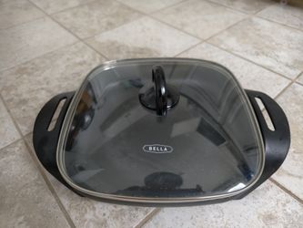 A non-stick pan Bella 12" Electric Skillet Non-Stick Fully Immersible