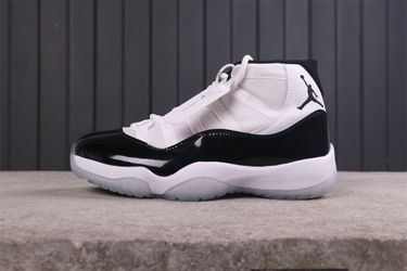 Air Jordan 11 Retro 'Concord'
