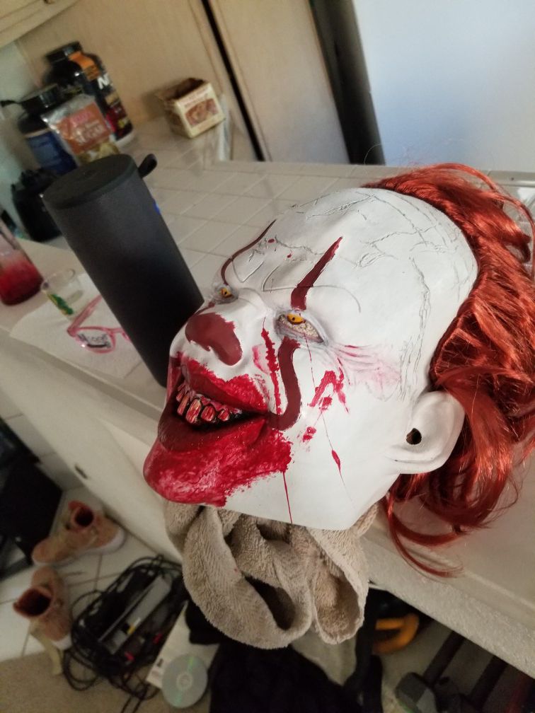 Pennywise latex mask really good detail