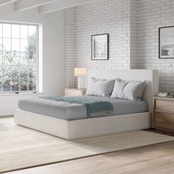 Upholstered Platform in Pearl Frame - Cama