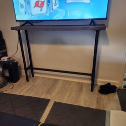 Entry/TV Table