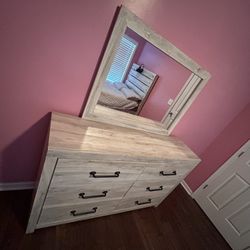 cambeck full panel bed with mirrored dresser 