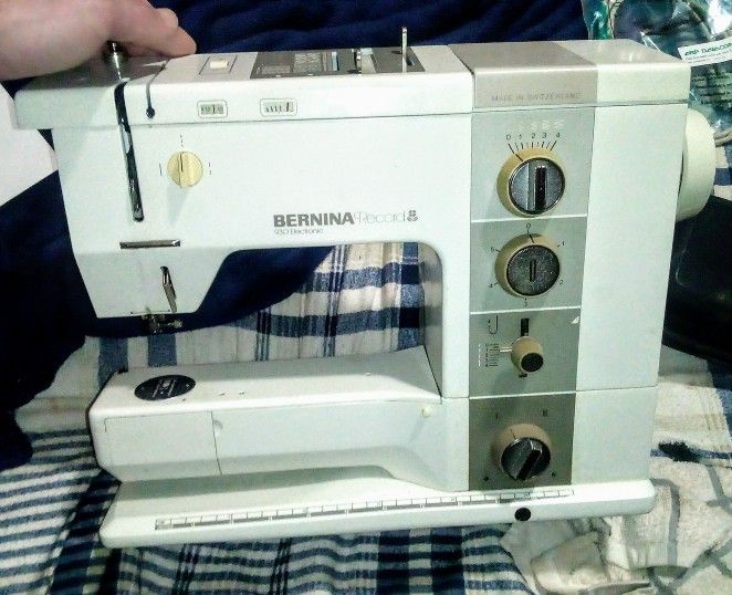 Vintage  Bernina 930 Sewing Machine