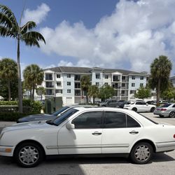 1996 Mercedes-Benz E-Class