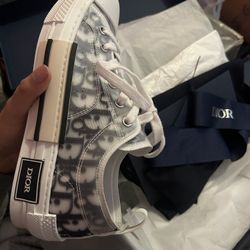Dior Shoes 