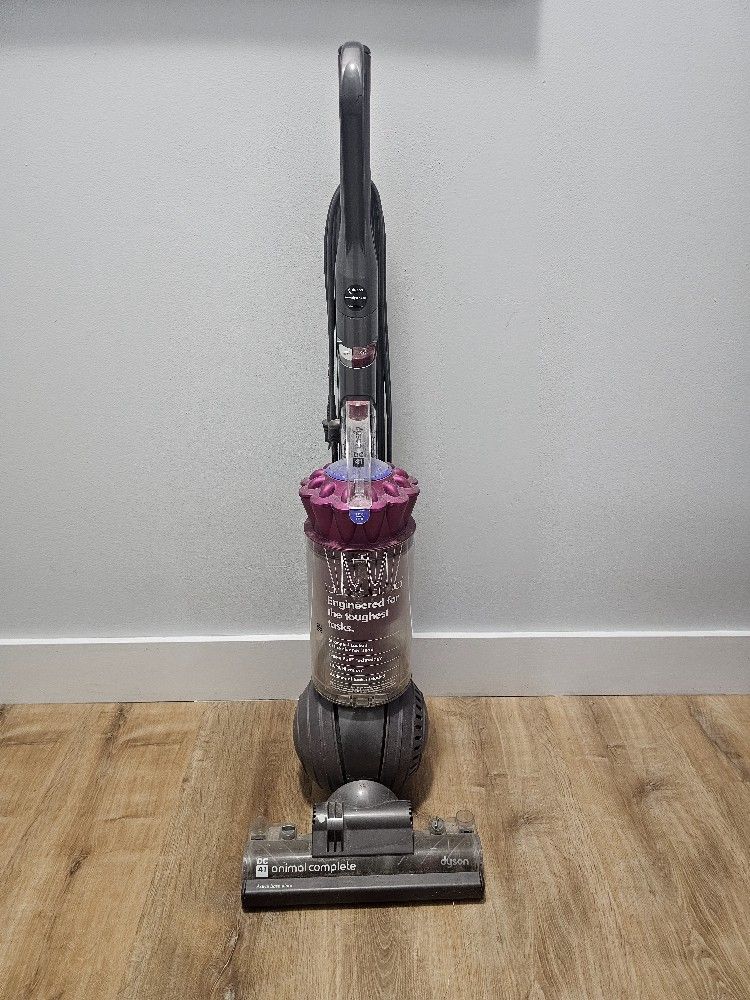 Dyson DC41 Vacuum Cleaner