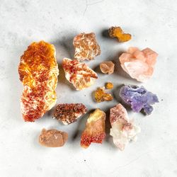 Crystals, lapidary rough, minerals