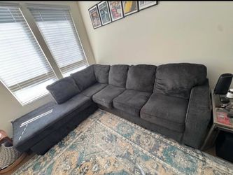 West Elm Gray Sectional Sofa with Chaise – Great Condition