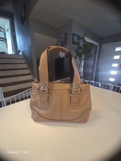 Coach Hampton Medium camel Satchel handbag 