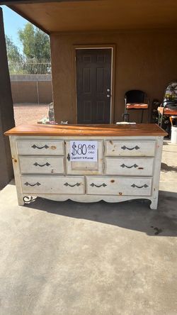 $80 o oferta mas bueno - Comoda y Espejo