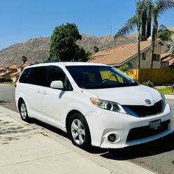 2011 Toyota Sienna