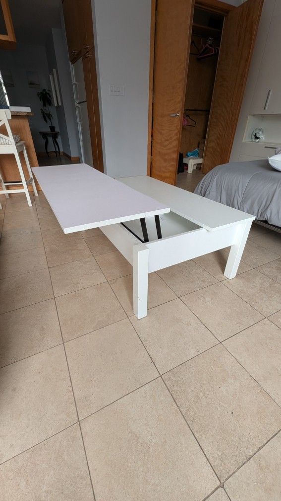 Extendable table