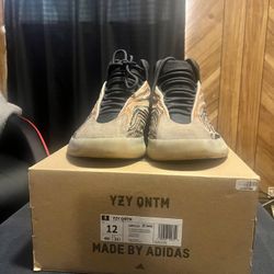 Yeezy Quantum Flash Orange Size 12 