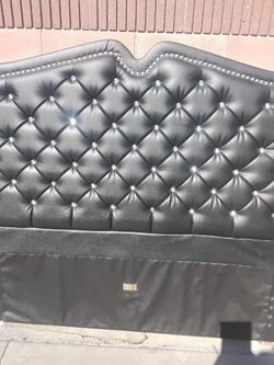 Queensize Chic Headboard