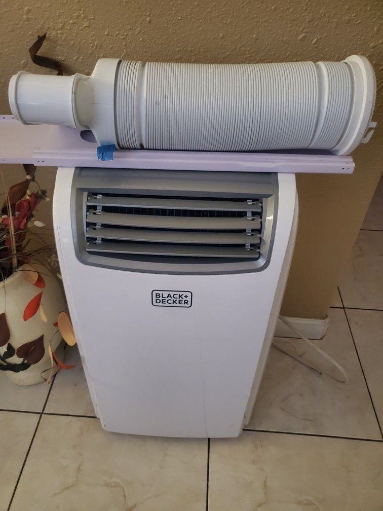 Black + Decker Portable AC Unit