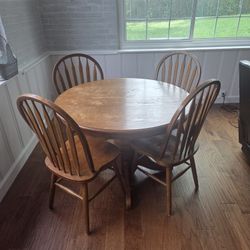 Round Dinning Table With Leaf