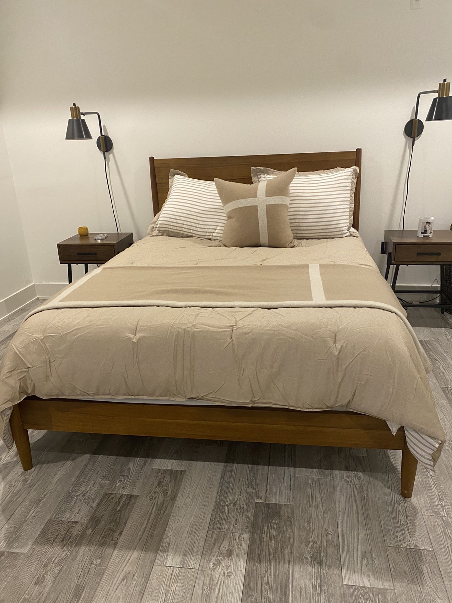West Elm Bedroom Set (Queen bed)