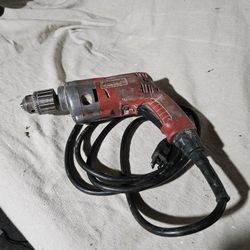 Milwaukee Corded Hevy Duty Drill