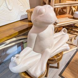 Large Indoor /Outdoor Frog