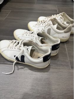 Shoes (Veja lot of 2)
