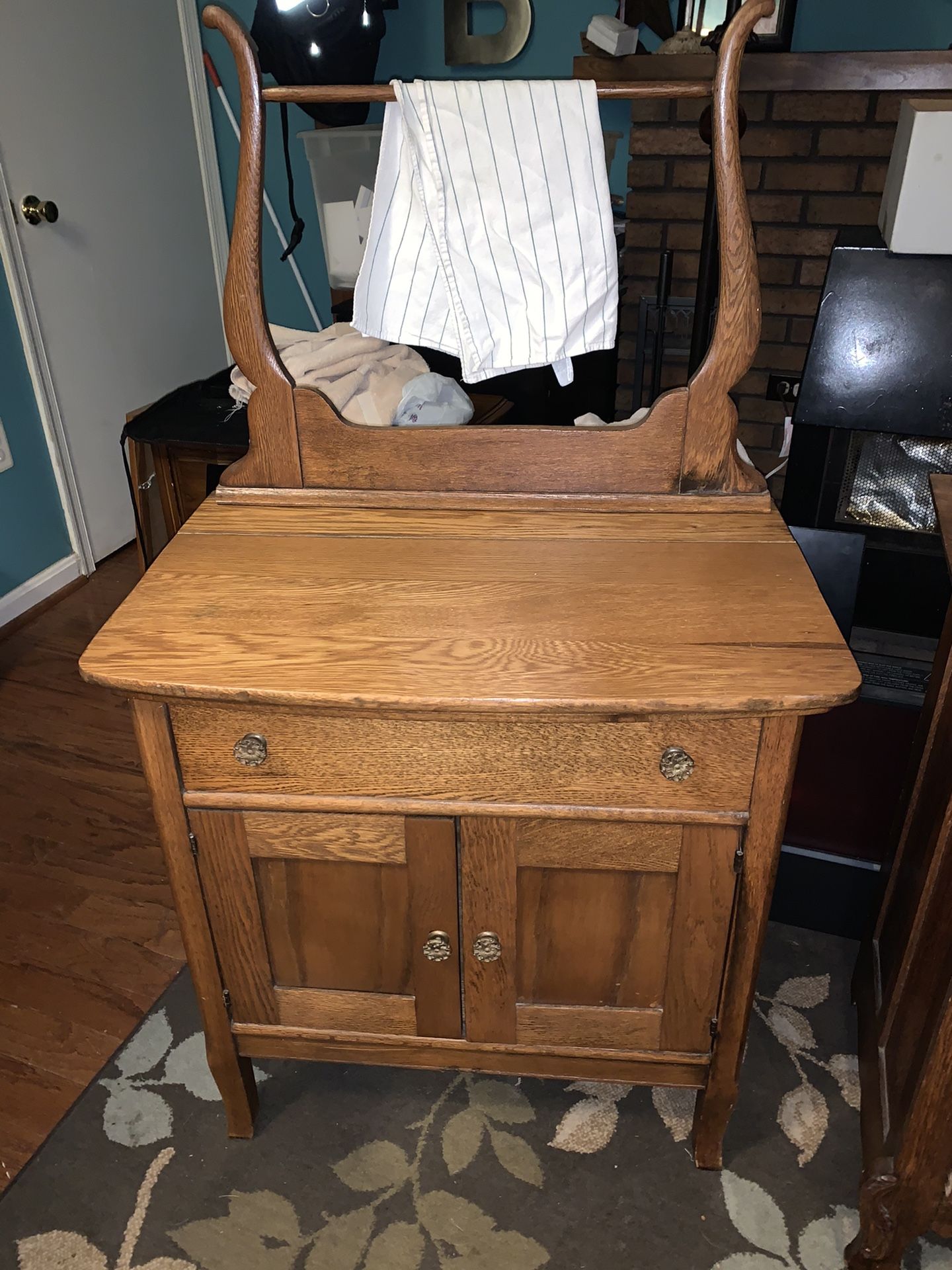 Antique Solid Oak Wash Stand. Can Be Used For Nightstand /accent Table 