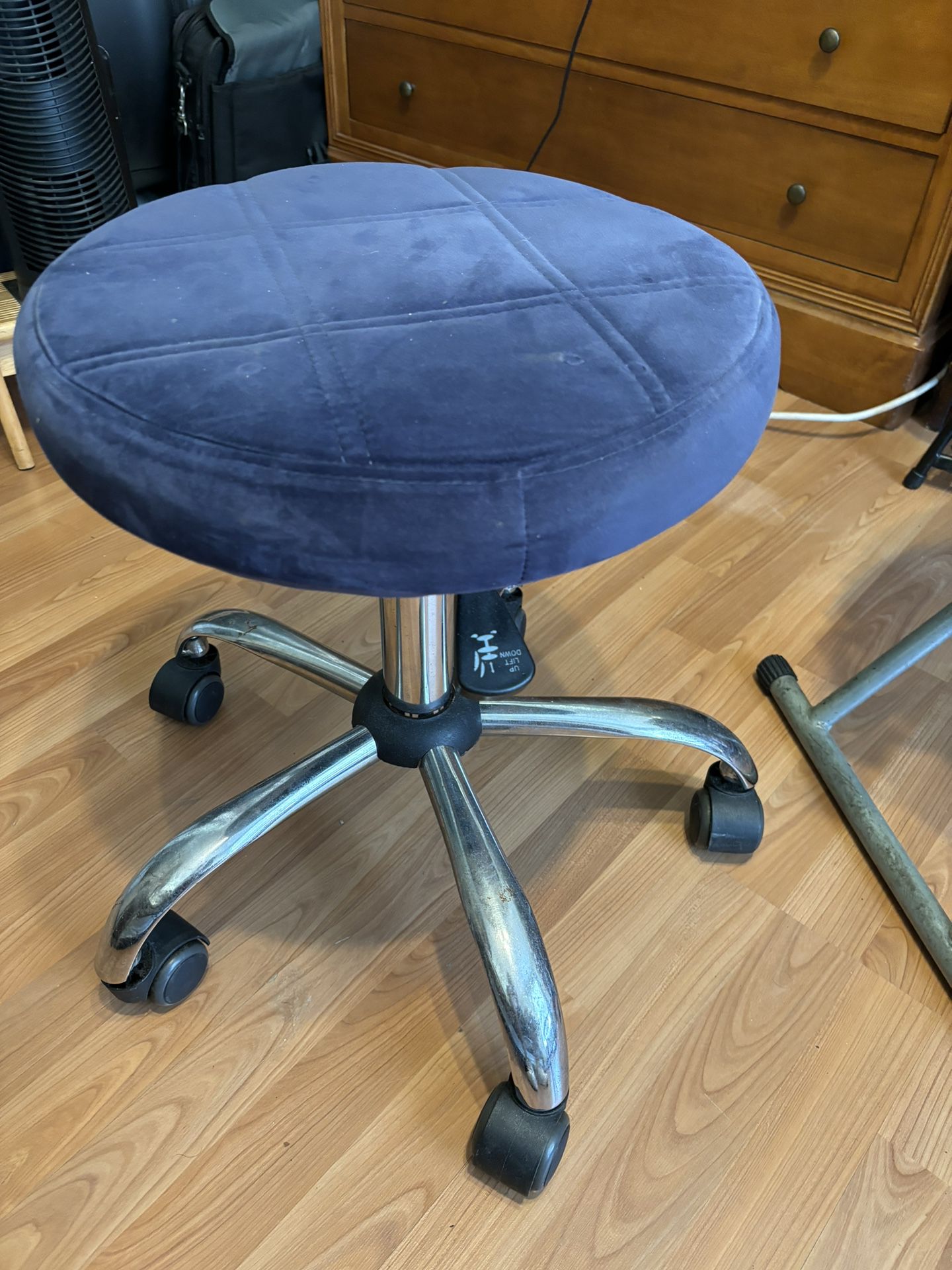 Adjustable Stools And Exercise Stomach Cruncher