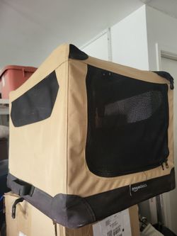 AmazonBasics Soft-Sided Pet Carrier Crate