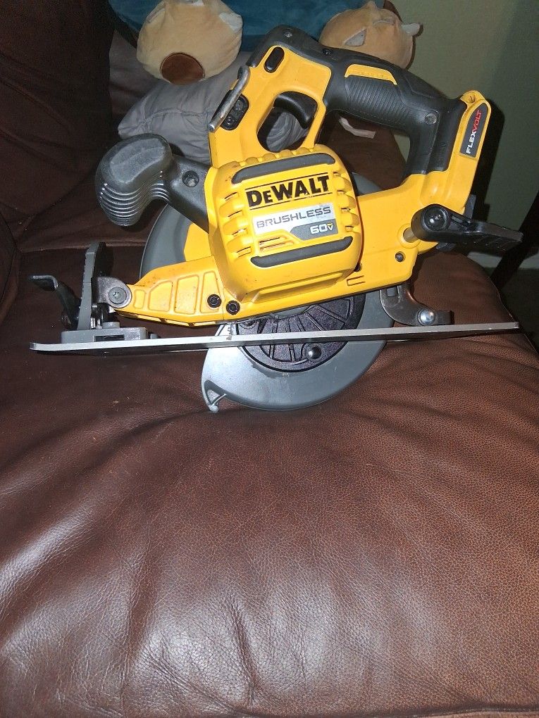 Circular Saw Dewalt  Flex Volt 60v