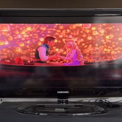 Samsung 32” TV