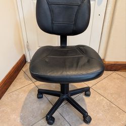 Swivel adjustable desk chair