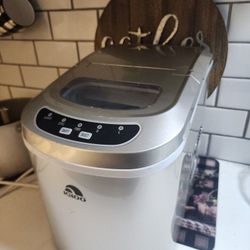 Ice Maker