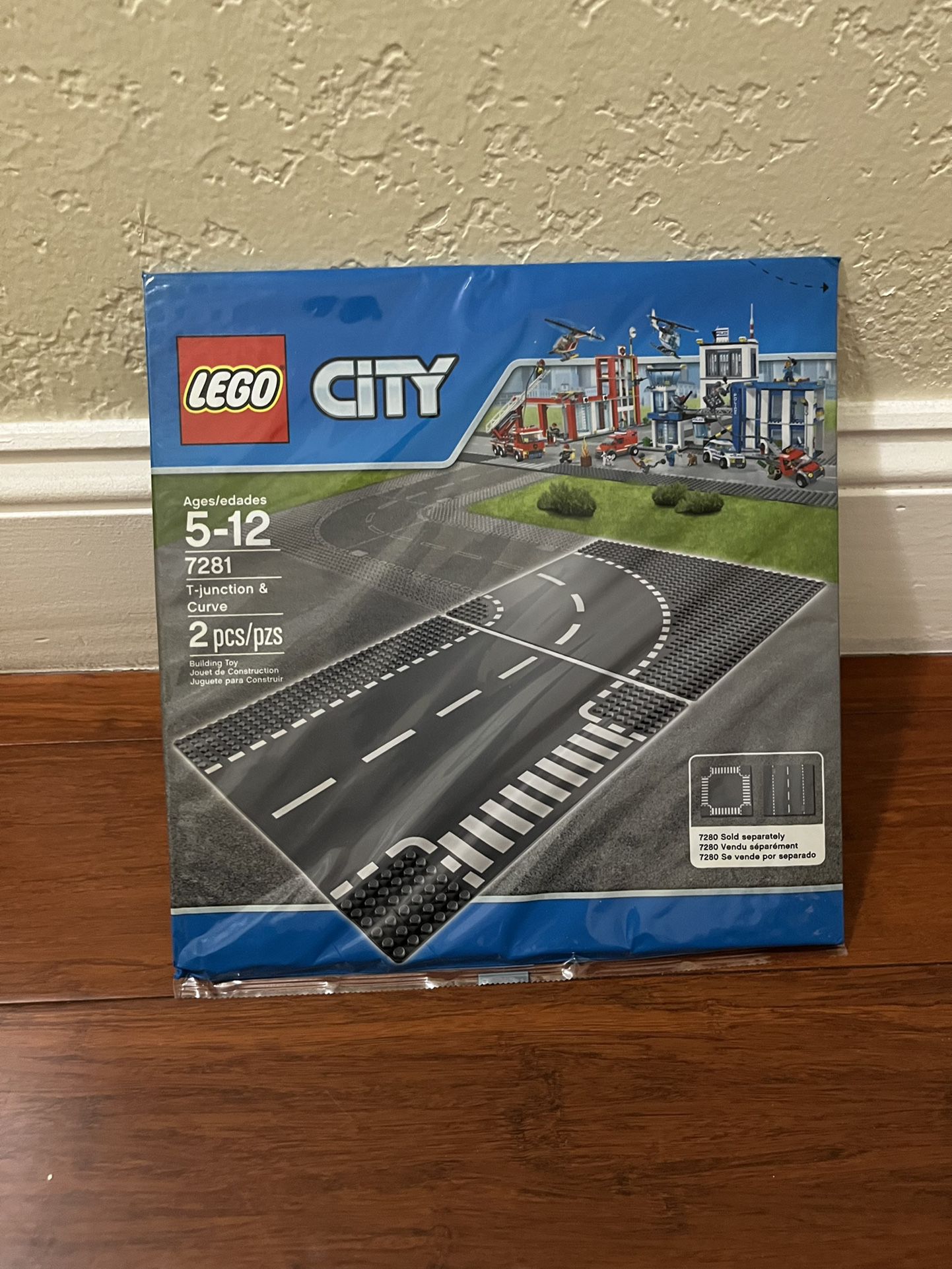 LEGO 7281 City T-Junction & Curved Road Plates