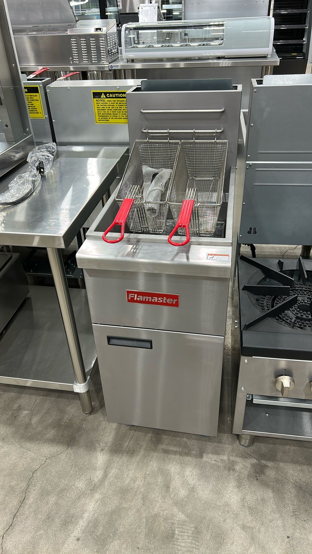 Flamaster FLM-F4-NG 15 1/2" Floor Model Natural Gas Fryer, 40-50 lb, 4 Tubes, 120,000 BTU