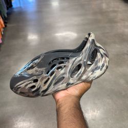 Pre Loved Yeezy Foam Runner Mx Cinder Sz11