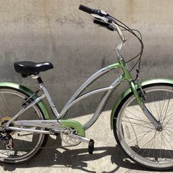 ELECTRA CRUISER BIKE 7 SPEED 