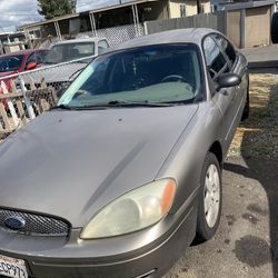 2005 Ford Taurus