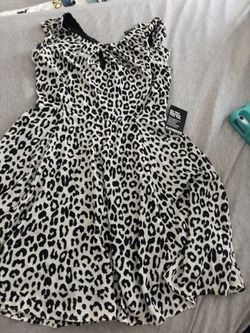 Brand New With Tag EXPRESS Woman Dress Sz 6