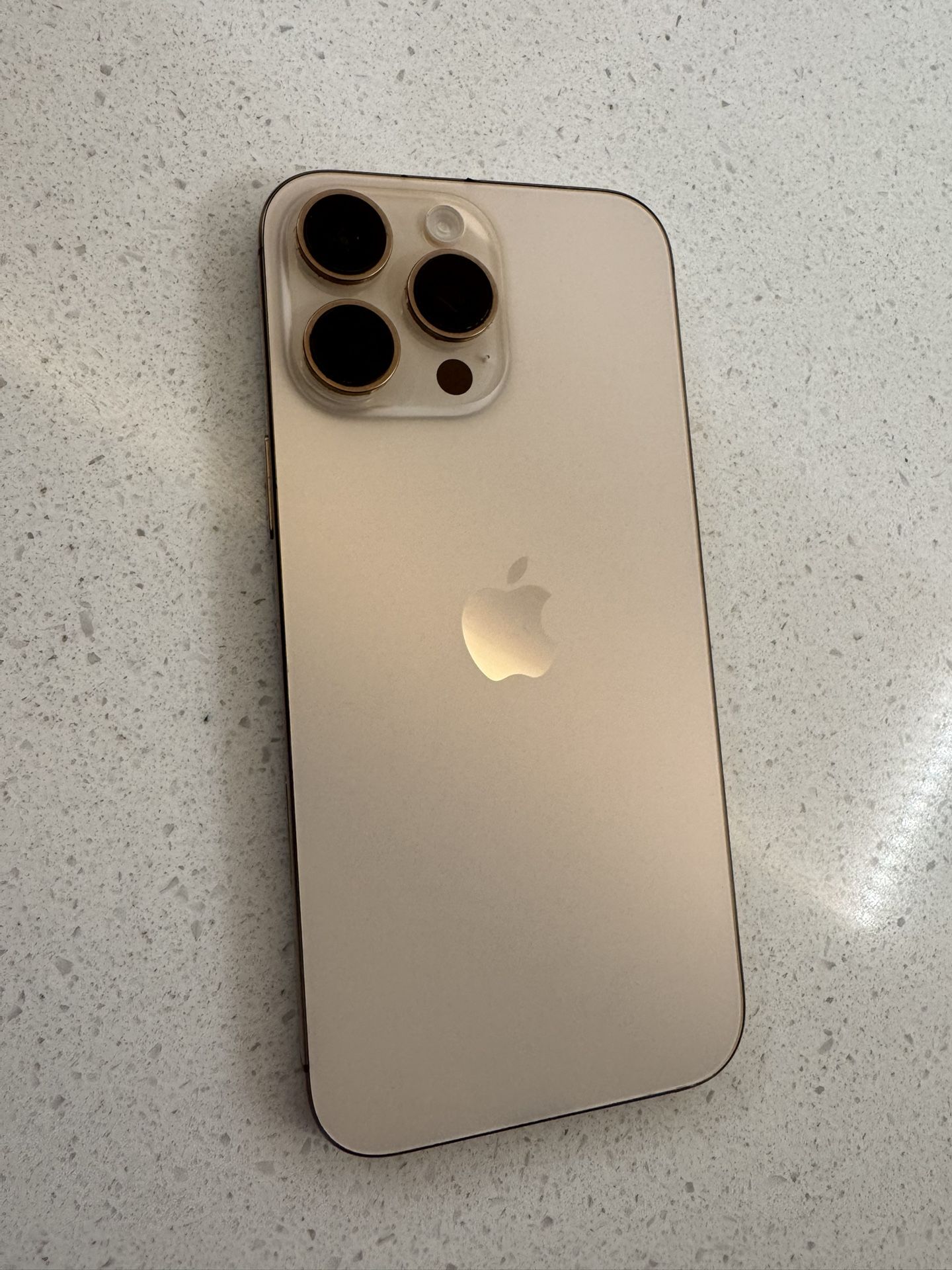 Unlocked iPhone 16 Pro Max Shattered Screen 256GB