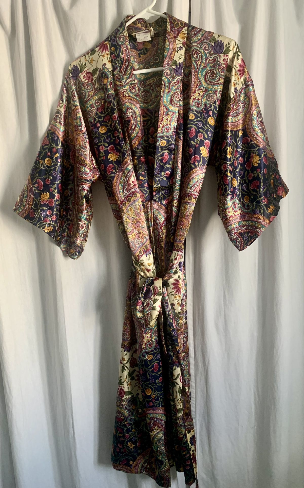 Beautiful Vintage Kimono Robe 