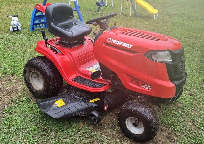 Lawnmower Tractor Troy Bilt 