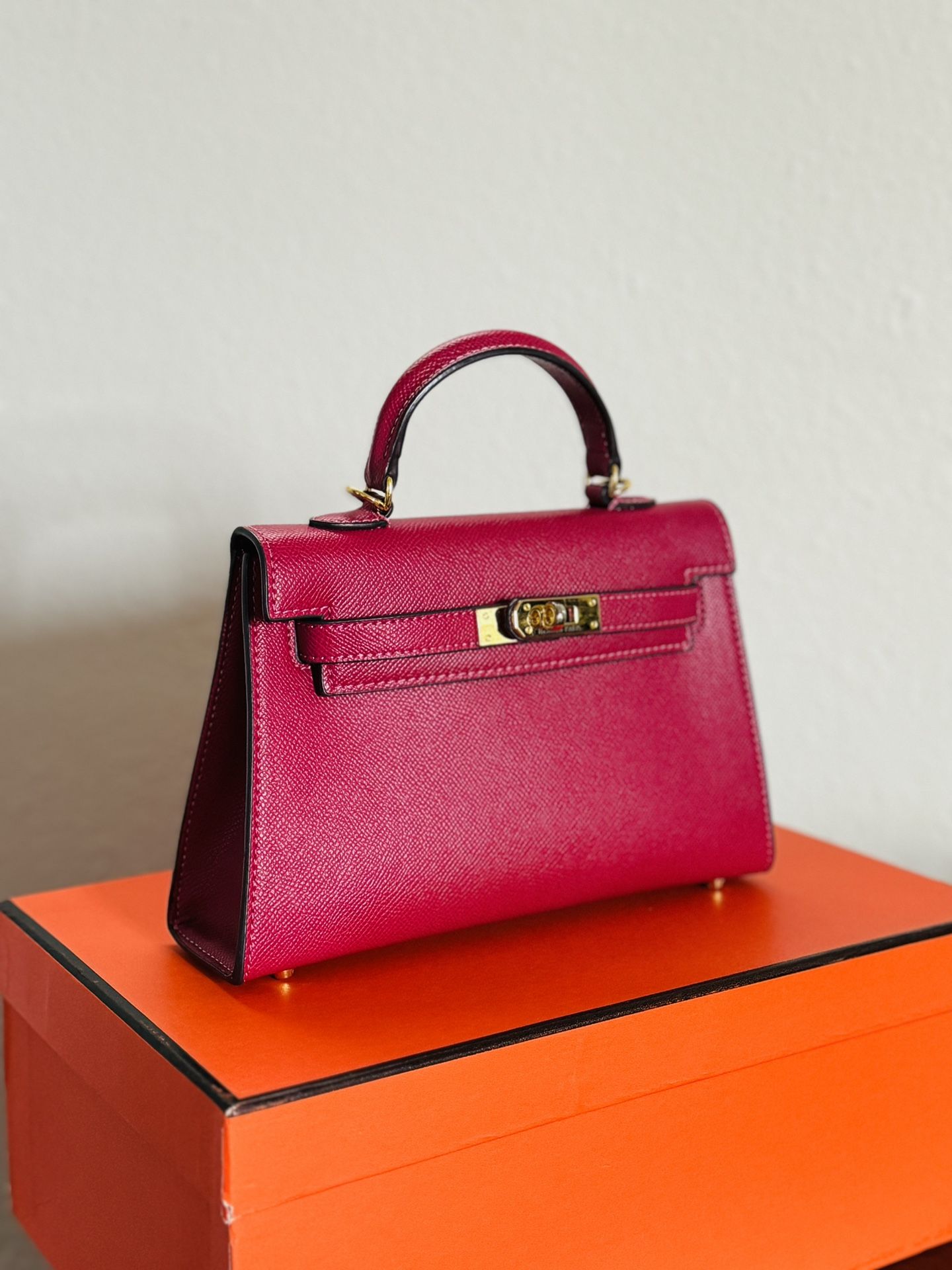 Hermes Mini Kelly 20 In Coral Color