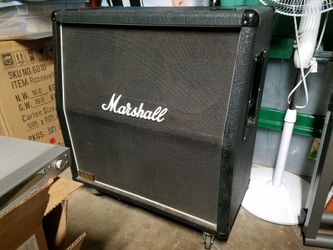 Marshall 1960 lead 4x12 slant cab.