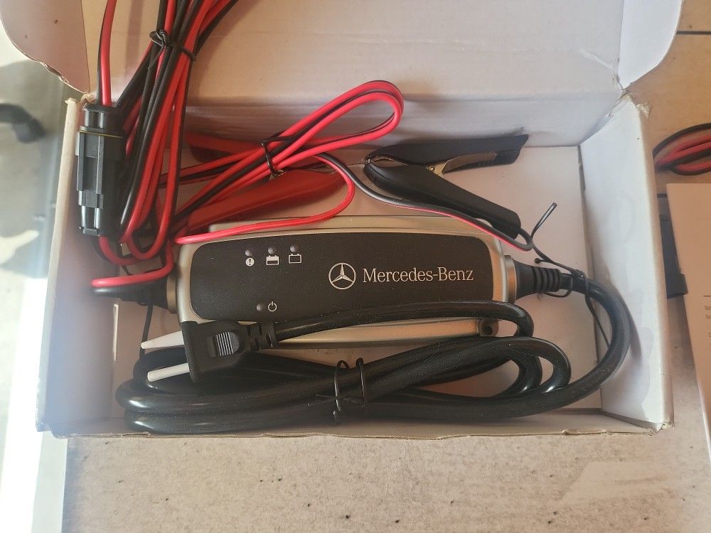 Mercedes Benz Battery Charger