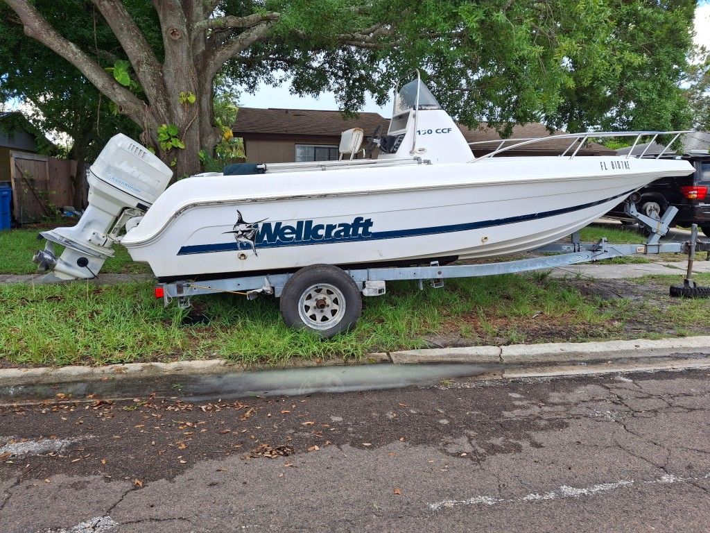 Wellcraft 19ft Center Console Boat