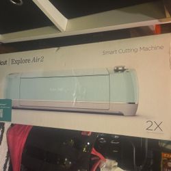 CRICUT EXPLORE AIR 2 Smart Cutting Machine