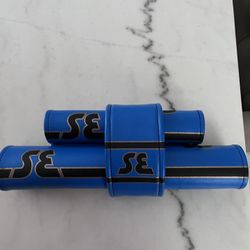 Blue SE padset