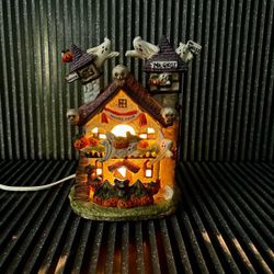 Rare Vintage Caldor HAUNTED HAVEN LIGHTED PORCELAIN HALLOWEEN GHOST HOUSE